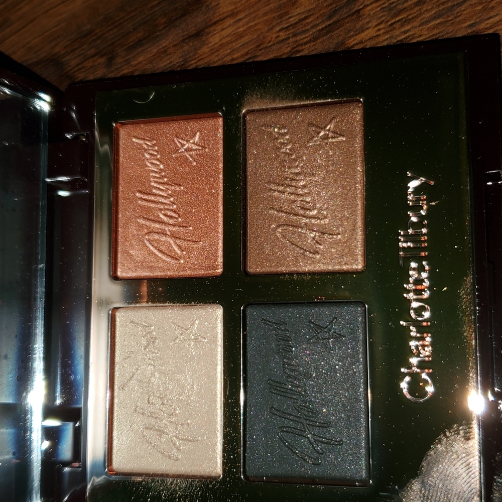 Charlotte Tilbury flawless filter eyeshadow quad